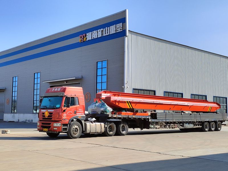 電動單梁起重機，LD20t-26.8m，4臺，發(fā)往石家莊交付客戶使用。