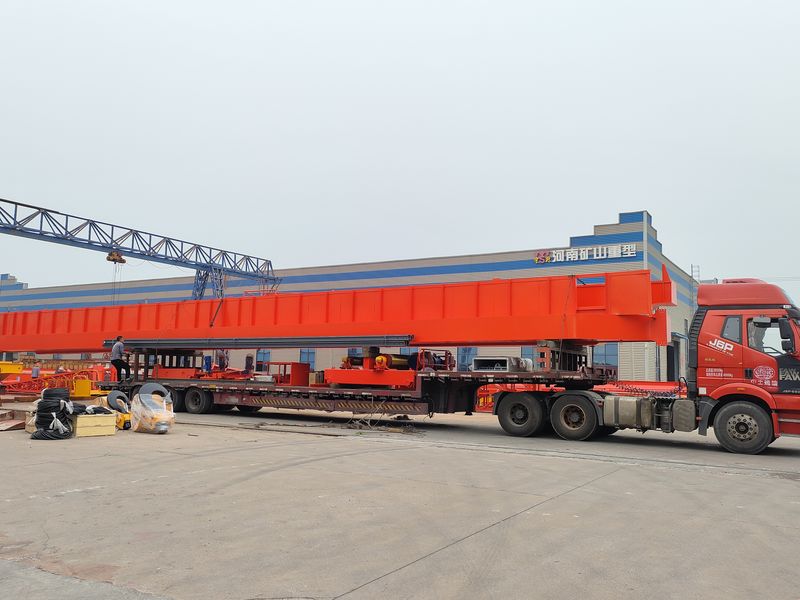 通用橋式起重機(jī) QDXX32/5t—27.7m 制作完成，發(fā)往陜西省銅川市交付客戶使用。