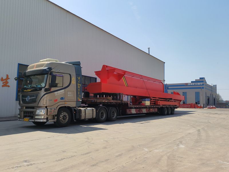 電動(dòng)葫蘆門式起重機(jī) MHxh16t—32m 制作完成，發(fā)往新疆交付客戶使用。